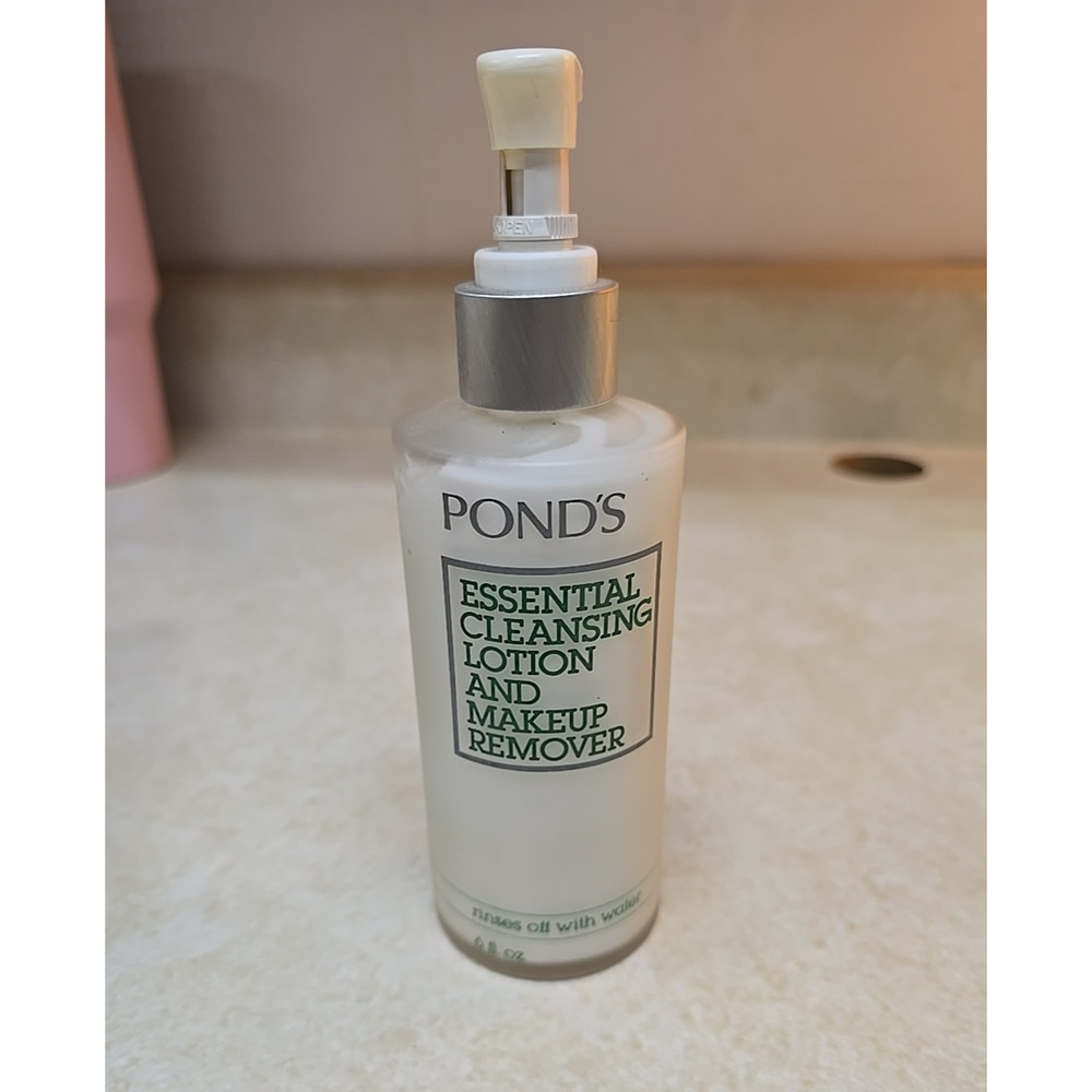 Vtg Pond's Essential Cleansing Lotion and Makeup Remover Glass‎ Bottle 6 fl. oz.